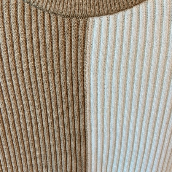 Oversized two tone sweater - Picture 3 of 3